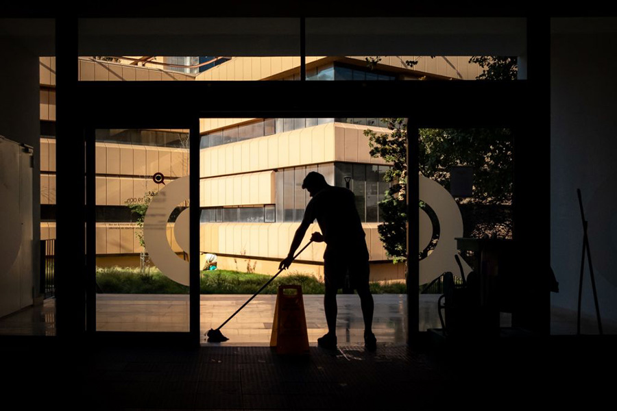 El Govern de Catalunya aprueba de forma definitiva la paga extra al personal de limpieza de los centros sanitarios
